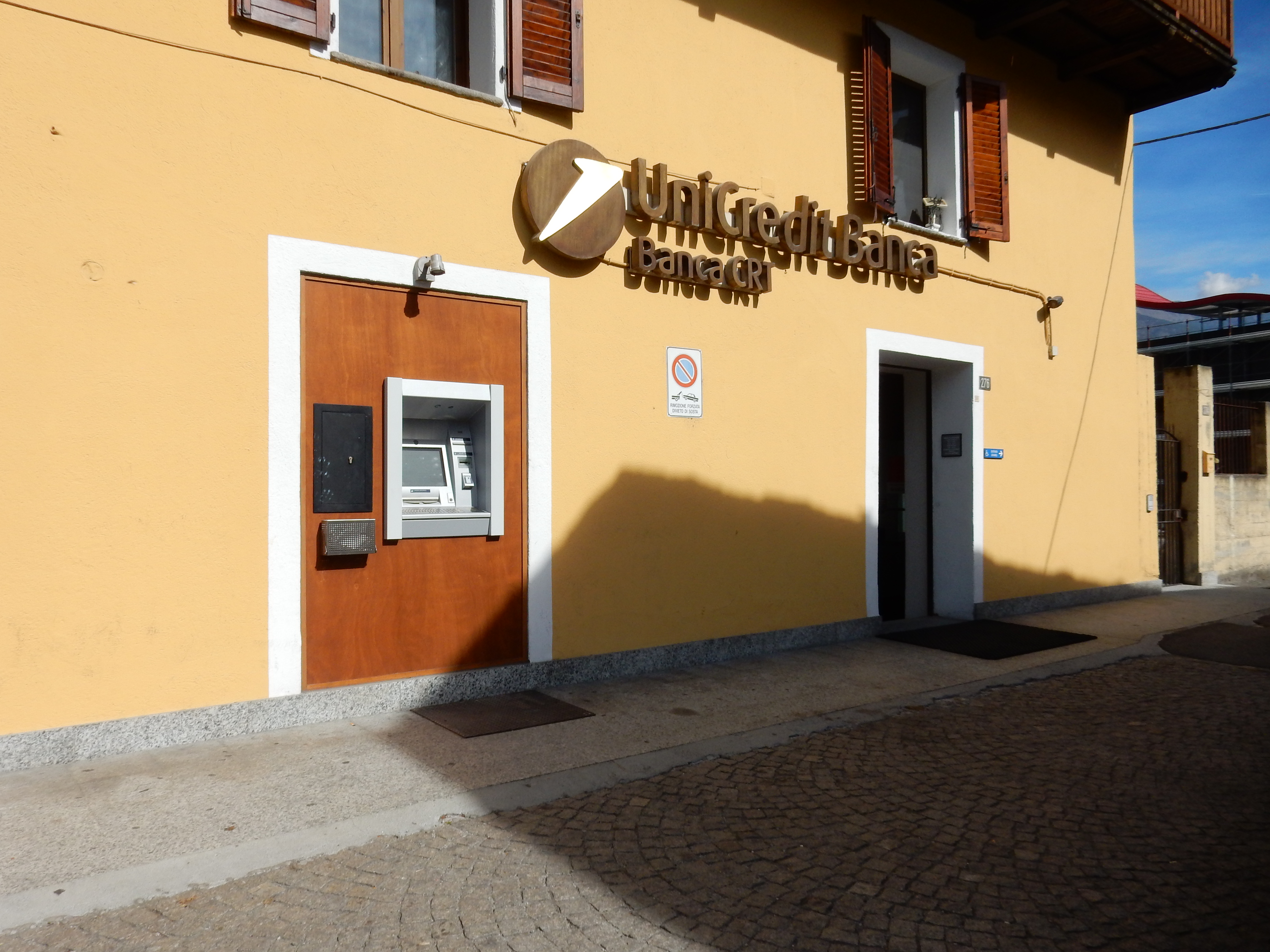 Banca UNICREDIT
