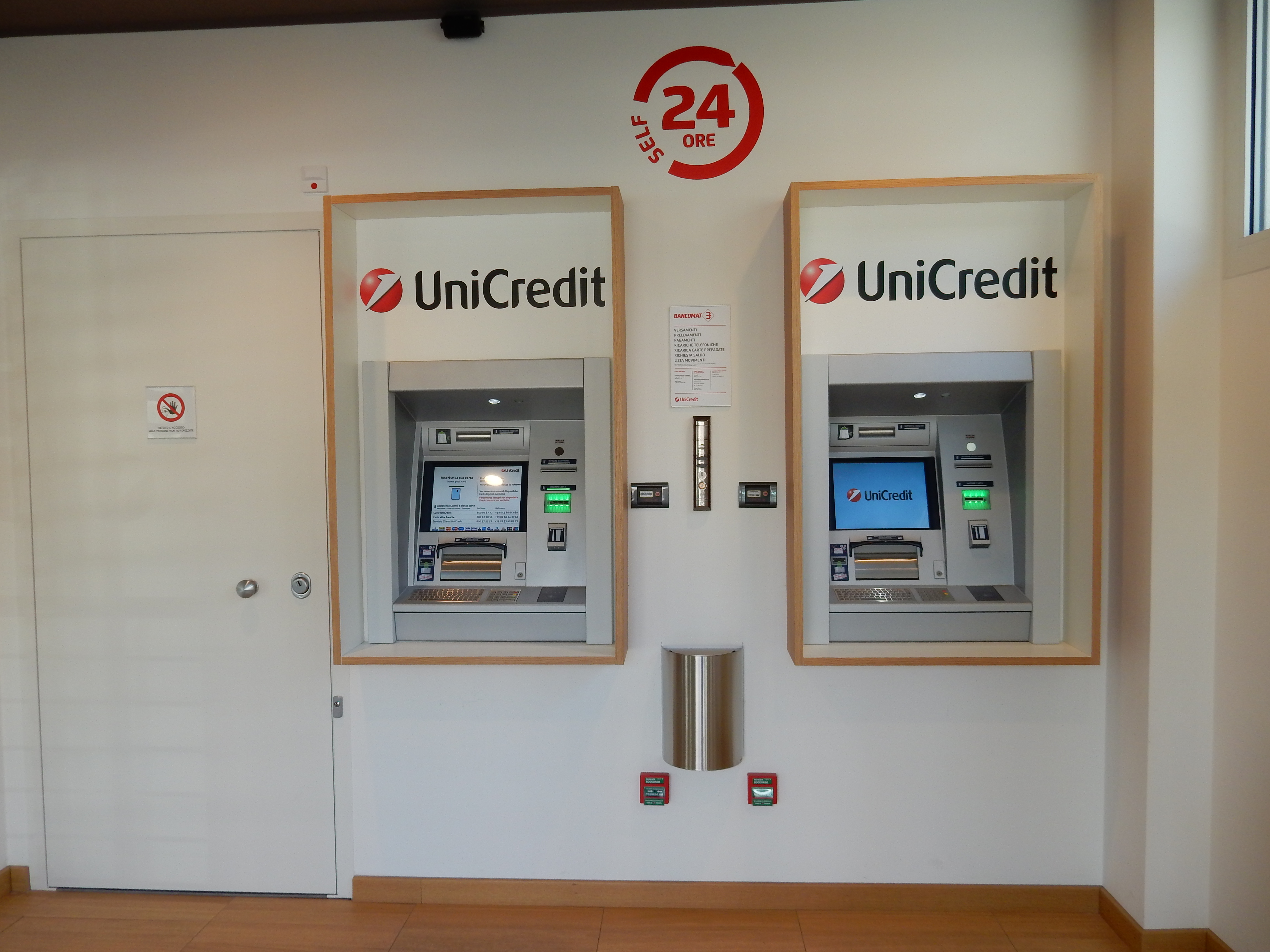 Banca UNICREDIT